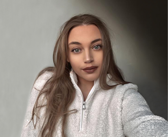 Portrait of Estelle Hocking, Star Student at Accountancy Learning, recognised for her progress in AAT accountancy training and studies